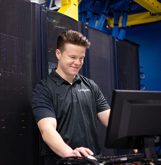 Employee handling a contact for data and cloud services